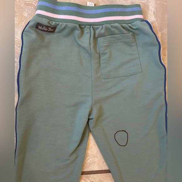 Matilda Jane 3 piece jogger set 4T - Picture 11 of 13